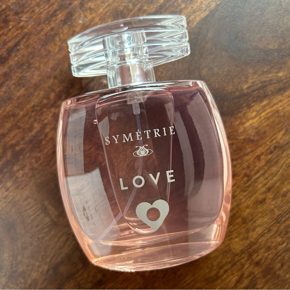 NIB Symetrie Love Perfume